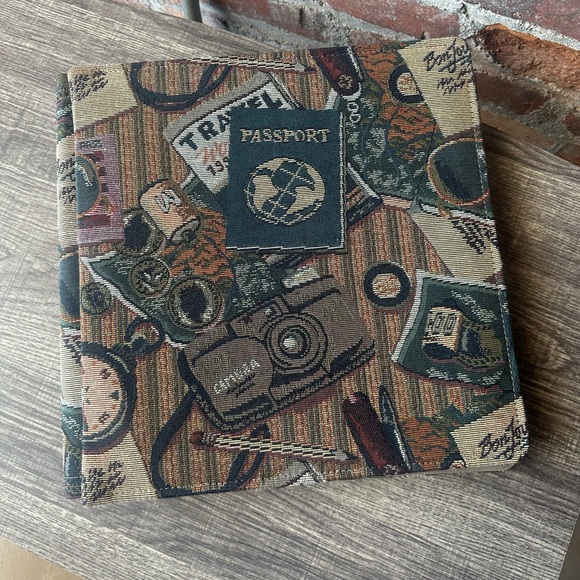 Creative Memories Passport Tapestry Travel Album 12x12 Pages - Picture 1 of 11